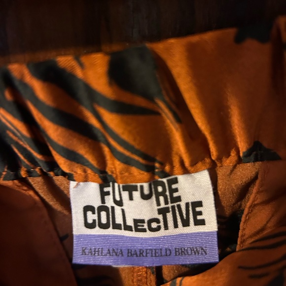 Kahlana barfield future collective Bermuda shorts - Picture 3 of 3